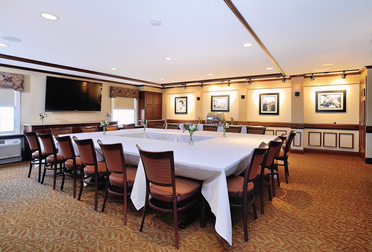 Gambier Kenyon Inn & Restaurant מראה חיצוני תמונה
